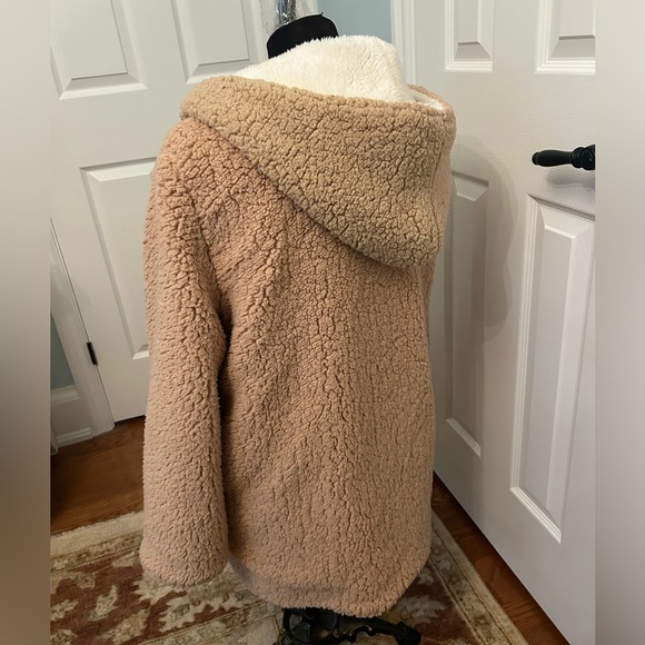 Reversible Teddy Jacket - Picture 2 of 6